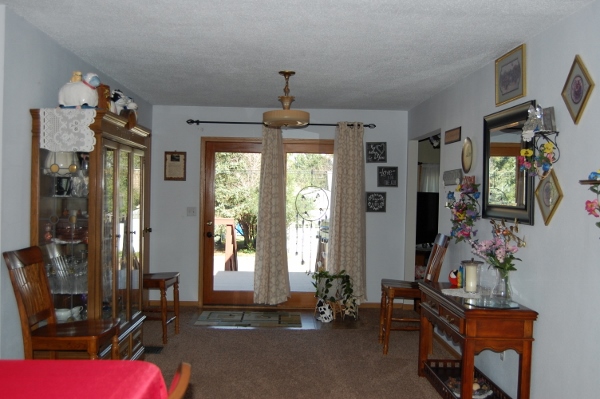254 900 Relax And Enjoy This Raised Ranch Style Home Beagle