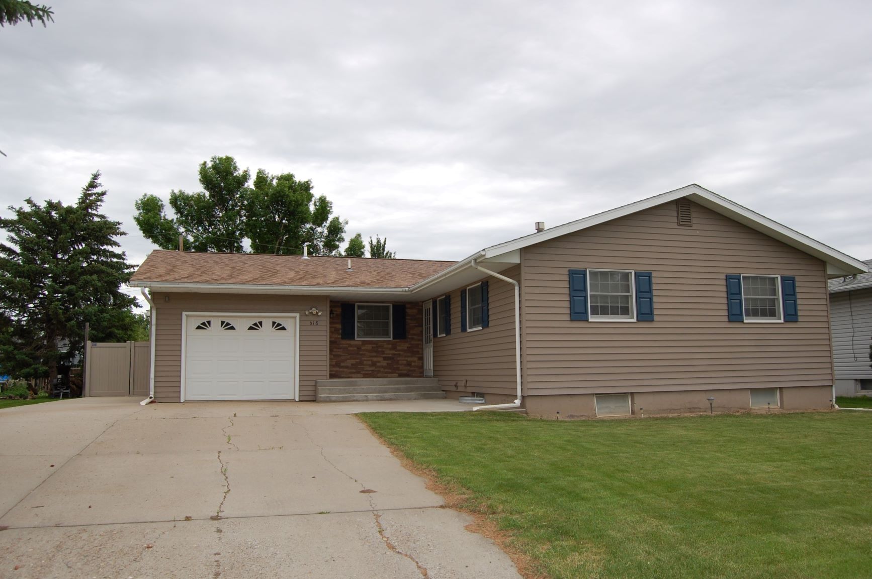 618 10th St. SE Make This Lovely House Your Home Beagle Properties