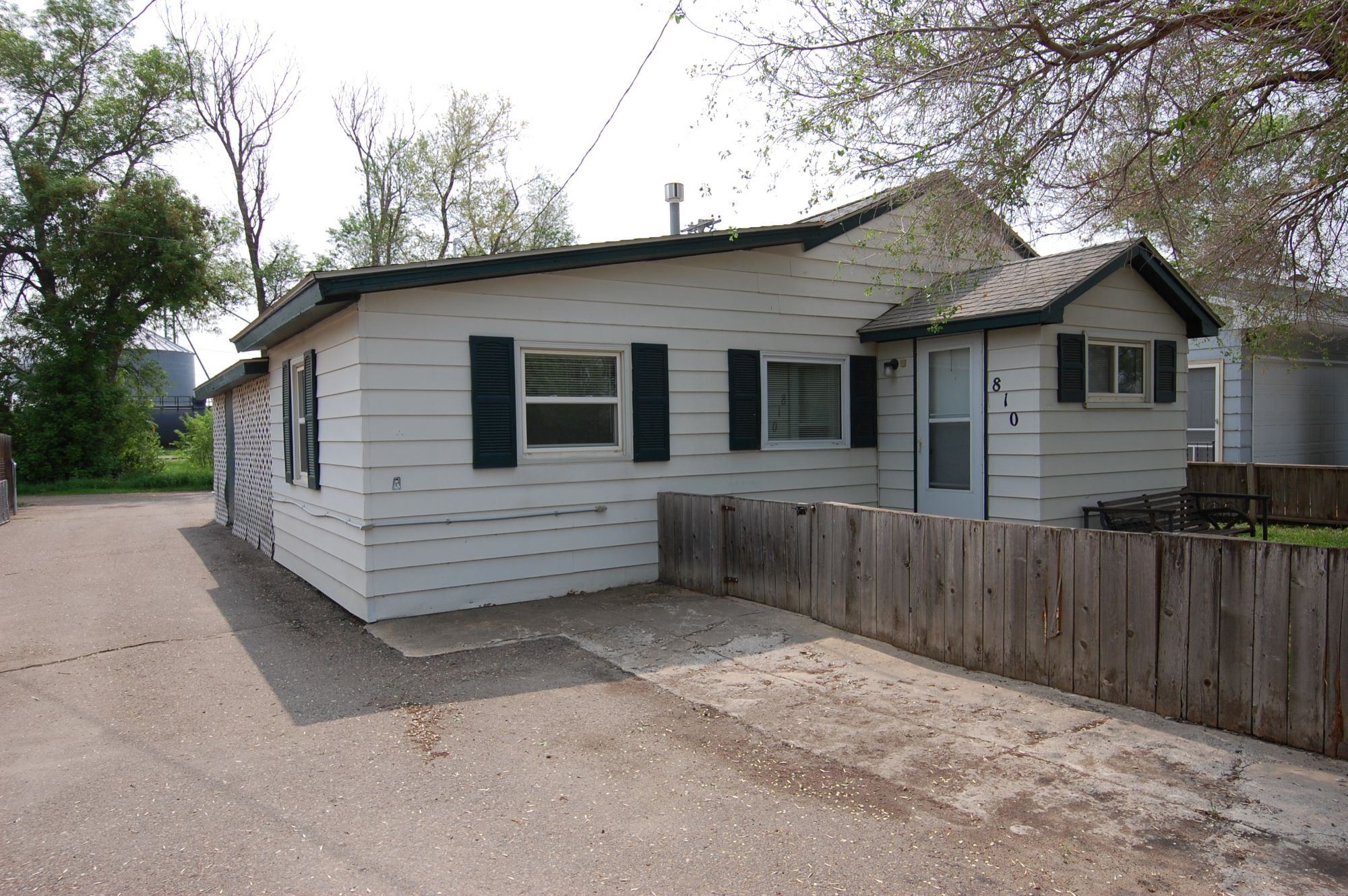810 9th Ave SE MoveIn Ready Beagle Properties Sidney, Montana