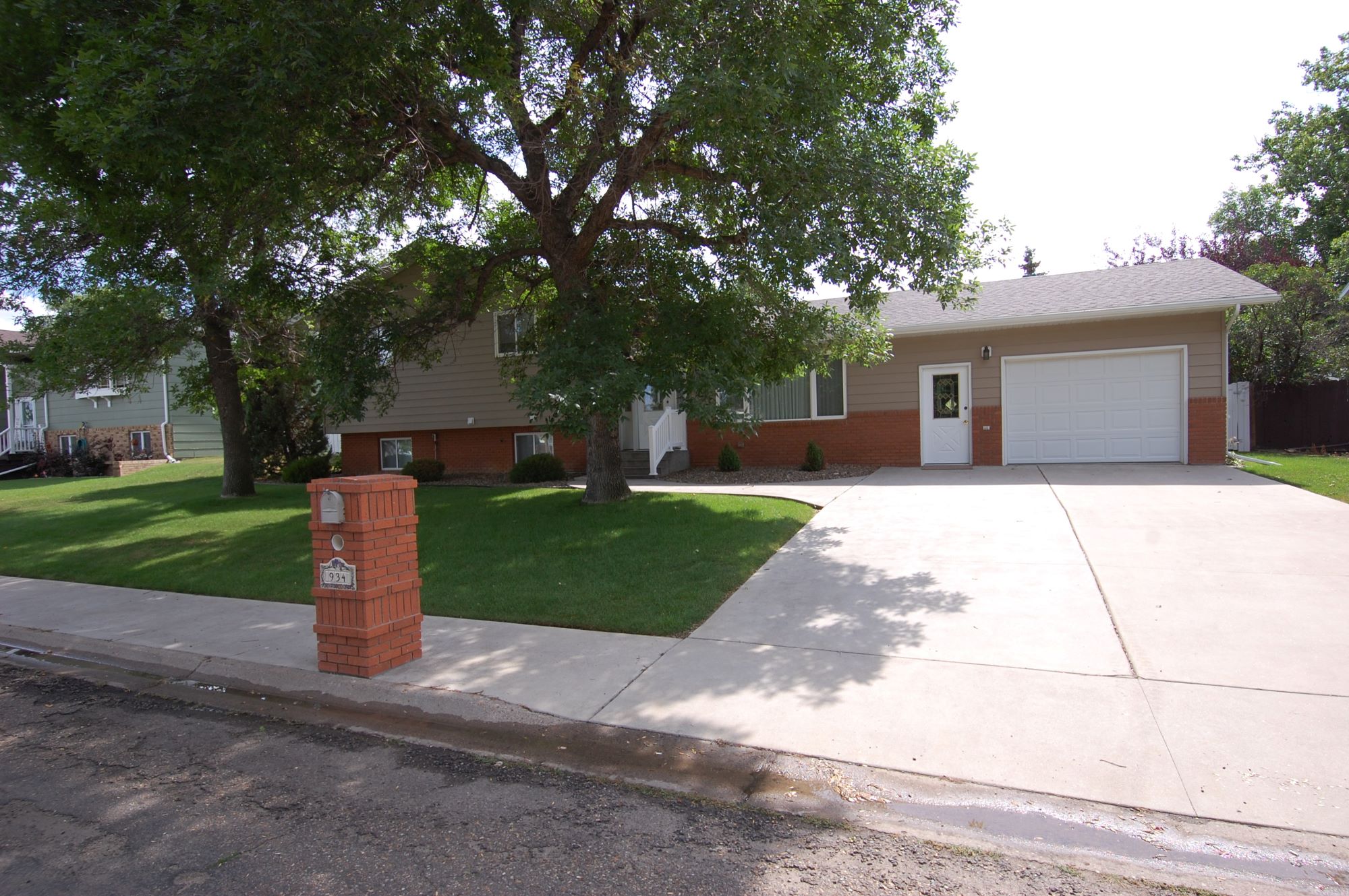 934 12th St. SW Complete Package Beagle Properties Sidney, Montana