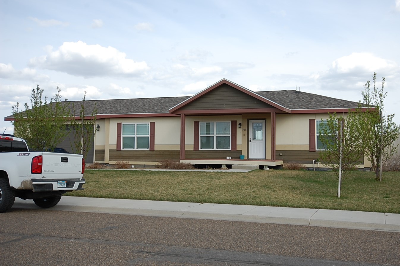 709 Sunrise Court One level home in sunrise village Beagle